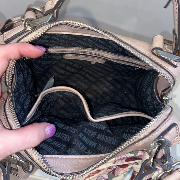 Adorable pink Steve Madden Purse! - Picture 8 of 8